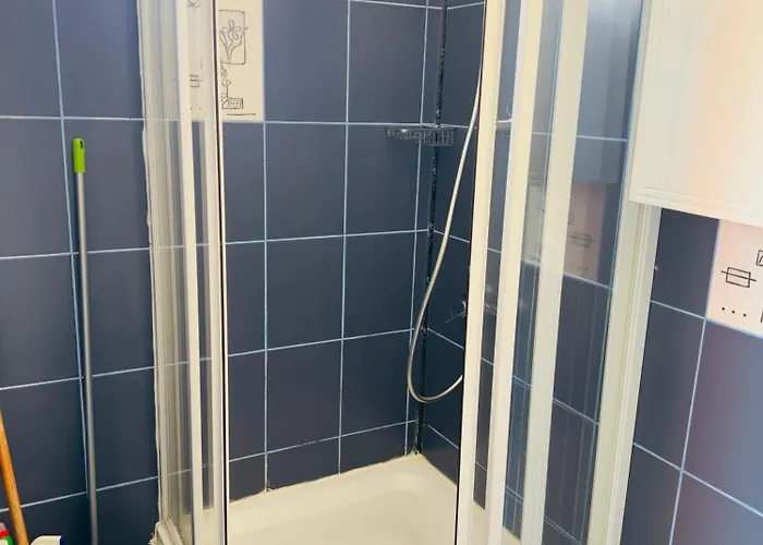 Dxn 9 By Center Apartment *